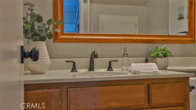 Detail Gallery Image 7 of 26 For 1121 Strawberry Ln, Glendora,  CA 91740 - 2 Beds | 2/1 Baths