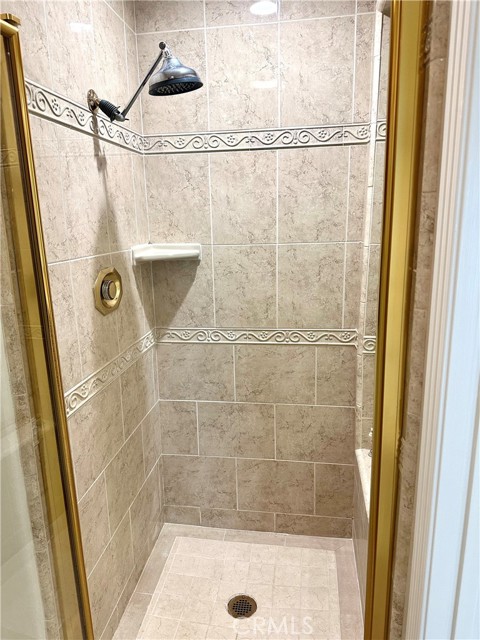 Detail Gallery Image 9 of 25 For 2243 Martin #117,  Irvine,  CA 92612 - 2 Beds | 2 Baths