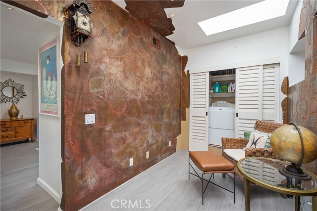 103 Yorktown, Newport Beach CA: https://media.crmls.org/medias/40f9b692-8817-44f9-b71c-7c60814099c6.jpg