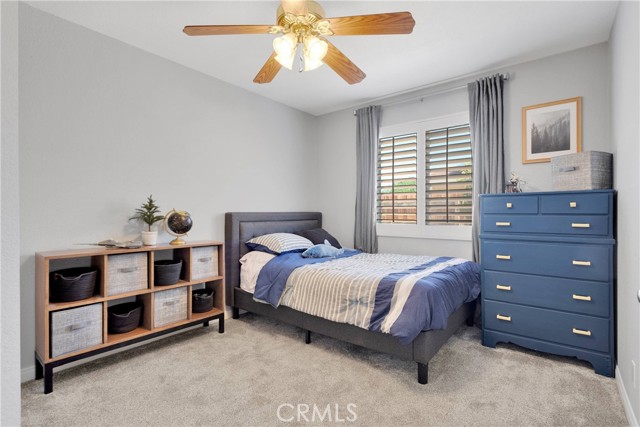 13950 High Falls Trail, Apple Valley CA: https://media.crmls.org/medias/40fa35e7-61b8-4dad-aa52-246f2096c75f.jpg