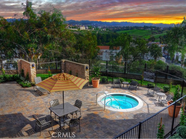 Detail Gallery Image 27 of 39 For 70 Corniche Dr. #E,  Dana Point,  CA 92629 - 2 Beds | 2 Baths