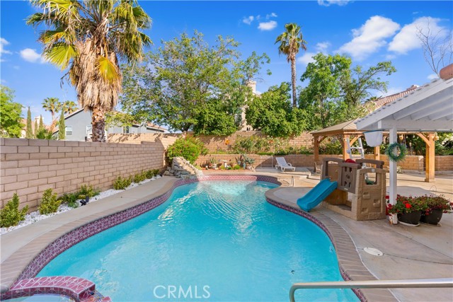 3410 Genoa Place, Palmdale CA: https://media.crmls.org/medias/40fa5782-0323-47a3-a4ed-eea098a93f03.jpg