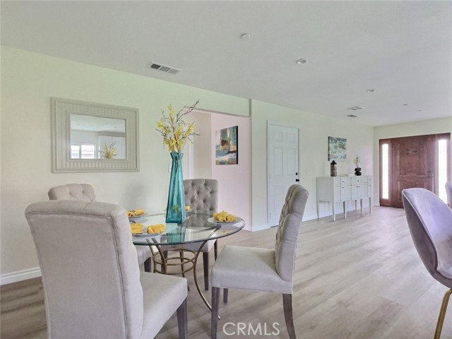 378 W Rosa Parks Road, Palm Springs CA: https://media.crmls.org/medias/40faf537-3f8a-4e25-a8c8-834f3f05fe65.jpg