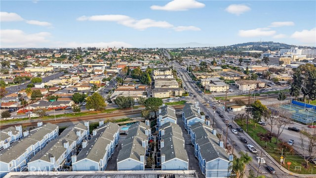 Detail Gallery Image 39 of 41 For 107 W Spring #C,  Long Beach,  CA 90806 - 2 Beds | 2/1 Baths