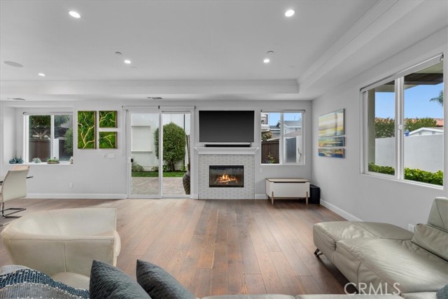 2214 Warfield Avenue, Redondo Beach, California 90278, 4 Bedrooms Bedrooms, ,3 BathroomsBathrooms,Residential,Sold,Warfield,SB24110583