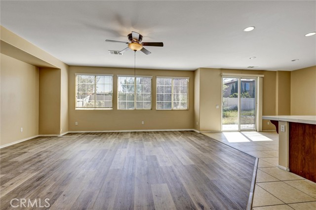 Detail Gallery Image 5 of 40 For 5750 Kingsbury, Palmdale,  CA 93552 - – Beds | – Baths