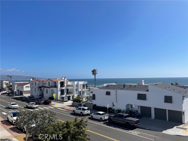 212 Manhattan Avenue, Manhattan Beach, California 90266, 2 Bedrooms Bedrooms, ,3 BathroomsBathrooms,Residential,Sold,Manhattan,SB22132535