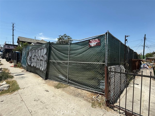 217 E Vernon Avenue, Los Angeles CA: https://media.crmls.org/medias/40fce01a-6c3b-4450-82d1-481362412afb.jpg