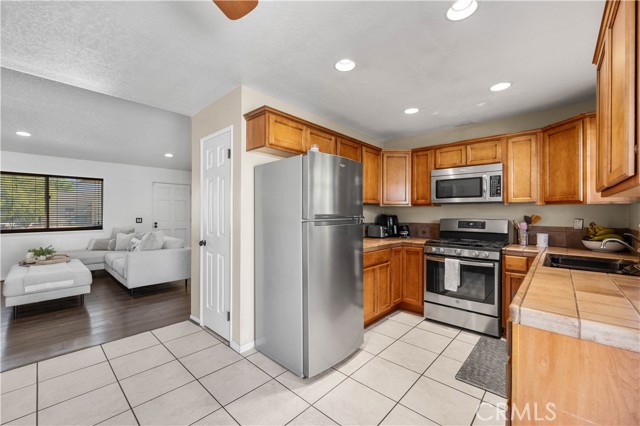 Detail Gallery Image 24 of 41 For 6127 Almond Valley Way, Lancaster,  CA 93536 - 3 Beds | 2 Baths