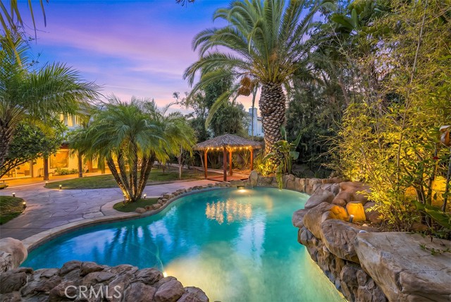 7454 Darnoch Way