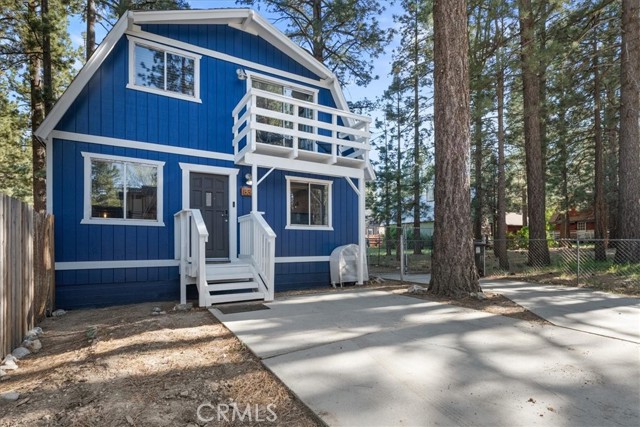 Detail Gallery Image 2 of 30 For 836 E Mountain View Bld, Big Bear City,  CA 92314 - 2 Beds | 2 Baths