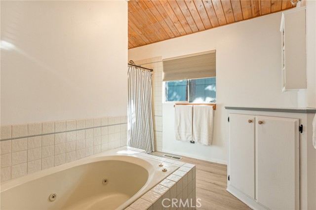 31603 Panorama, Running Springs, CA 92382