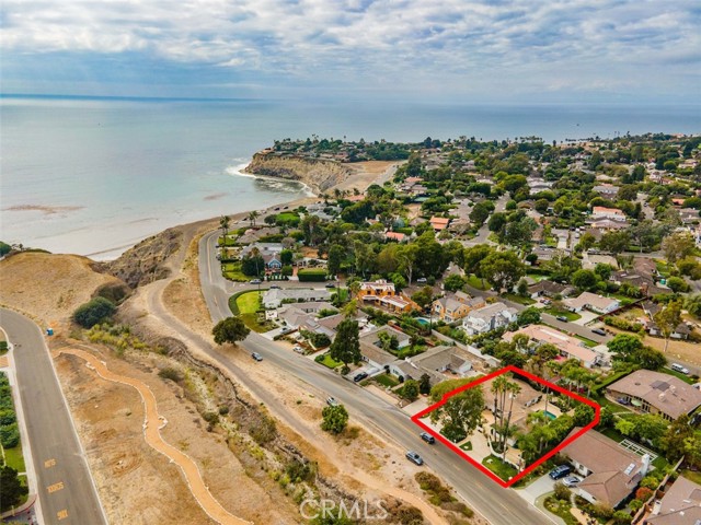 541 Paseo Lunado, Palos Verdes Estates, California 90274, 4 Bedrooms Bedrooms, ,3 BathroomsBathrooms,Residential,Sold,Paseo Lunado,PV21184616