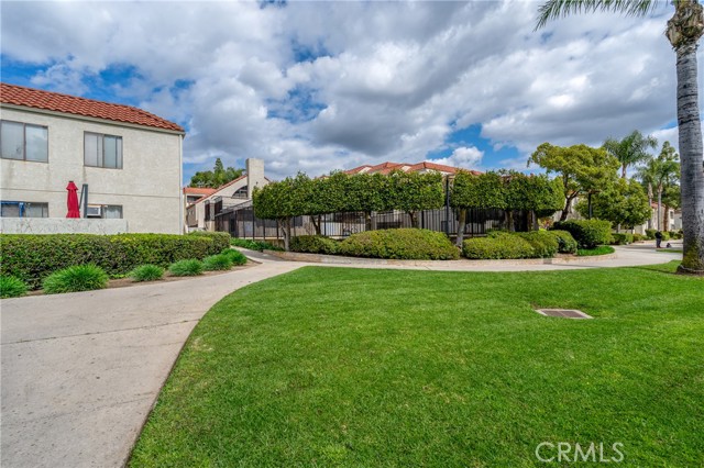 600 W 3rd Street, Santa Ana CA: https://media.crmls.org/medias/40ffbe74-3759-4c46-9dbd-cca452db24df.jpg