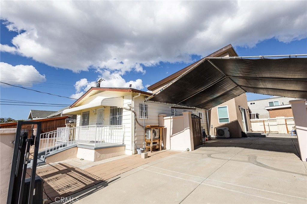 4284 Dwight - photo 3