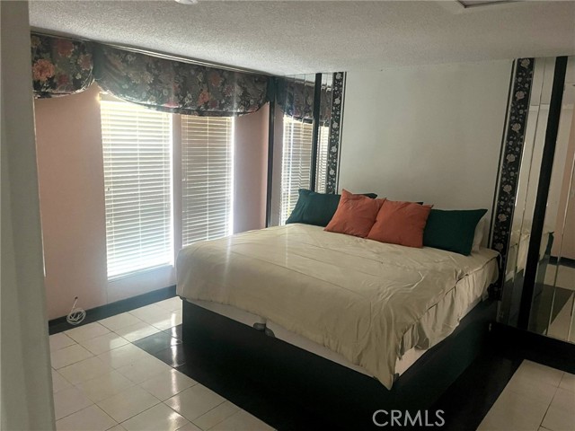 3050 Madison Avenue, Costa Mesa CA: https://media.crmls.org/medias/4100cf45-a368-464b-bd10-b0d46238ca31.jpg