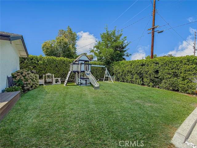 Detail Gallery Image 36 of 54 For 22245 Welby Way, Woodland Hills,  CA 91303 - 4 Beds | 3 Baths