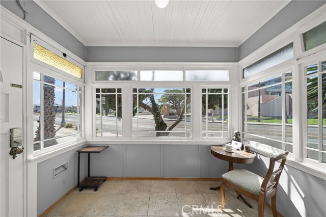 Detail Gallery Image 3 of 23 For 310 North Pacific Coast Highway, Redondo Beach,  CA 90277 - 2 Beds | 1 Baths