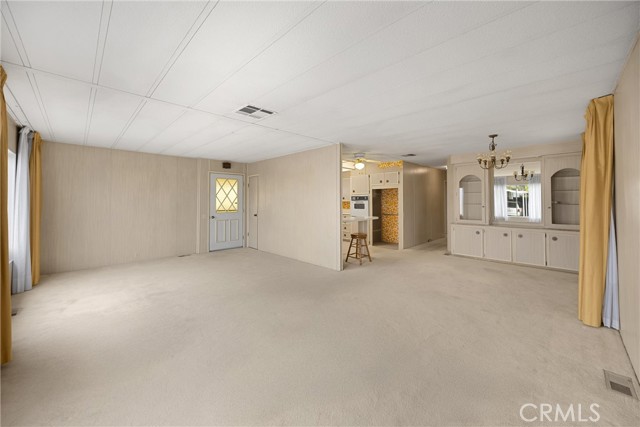 2240 Lake Glen Dr, La Habra CA: https://media.crmls.org/medias/4101aa0c-9abb-4acd-a4b2-a62cf06d2022.jpg