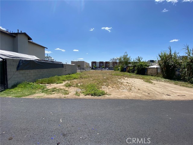 722 Lake Street, Bakersfield, California 93305, ,Land,For Sale,722 Lake Street,CRAR24046272