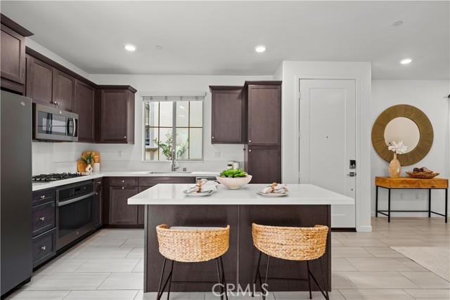 Detail Gallery Image 14 of 58 For 2301 Raspberry Ct, Upland,  CA 91786 - 3 Beds | 2/1 Baths