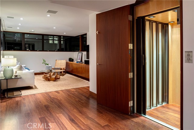 732 The Strand, Hermosa Beach, California 90254, 4 Bedrooms Bedrooms, ,2 BathroomsBathrooms,Residential,Sold,The Strand,SB25197850