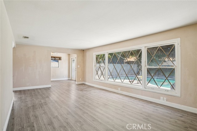 1829 E Jackson Street, Long Beach CA: https://media.crmls.org/medias/41055ea8-1c26-4c14-af81-8a3058fa6cd7.jpg