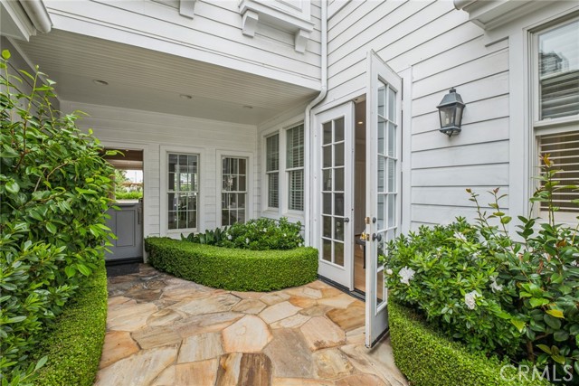 Detail Gallery Image 23 of 36 For 24 Cape Woodbury, Newport Beach,  CA 92660 - 5 Beds | 4/1 Baths