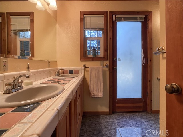 Detail Gallery Image 37 of 65 For 2737 S Old Stage Rd, Mount Shasta,  CA 96067 - 3 Beds | 2/1 Baths