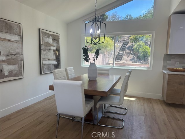 8043 Hillandale Drive, San Diego CA: https://media.crmls.org/medias/4105da28-88f1-4c26-975e-7f78632c34fb.jpg