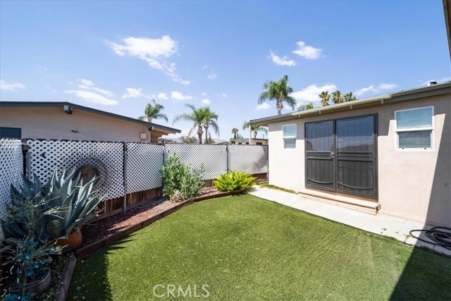 615 S Palm Avenue, Hemet CA: https://media.crmls.org/medias/4105f0c1-88f5-40cf-94c2-6964a9888789.jpg