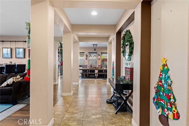Detail Gallery Image 5 of 43 For 1449 Underhill Ct, Beaumont,  CA 92223 - 4 Beds | 3/1 Baths