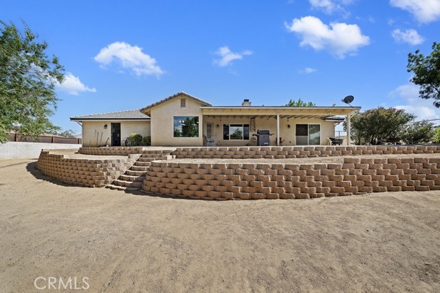 Detail Gallery Image 4 of 35 For 18980 Ranchero Rd, Hesperia,  CA 92345 - 4 Beds | 2 Baths