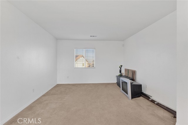 Detail Gallery Image 19 of 28 For 13816 Grant, Oak Hills,  CA 92344 - 4 Beds | 3 Baths