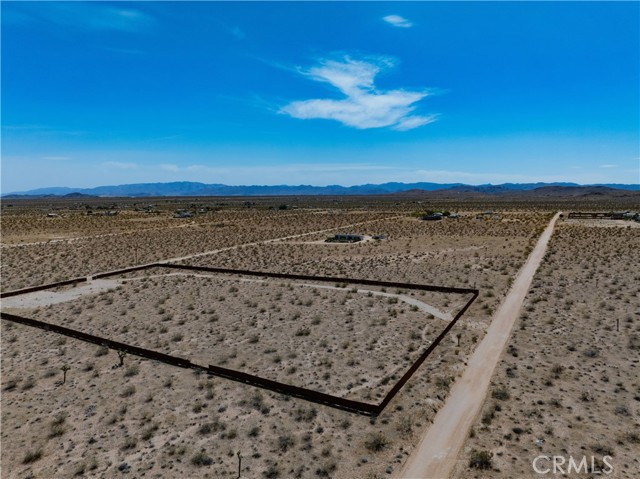 Image 9 of 27 For 425 Gerber Avenue