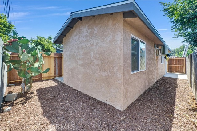 2513 W Occidental Street, Santa Ana CA: https://media.crmls.org/medias/41094ef4-e1a2-4132-9214-4b6d1f485327.jpg