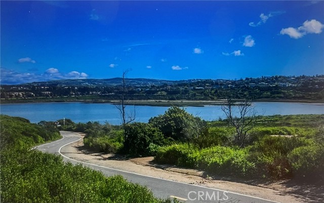 20391 Cypress Street, Newport Beach CA: https://media.crmls.org/medias/410962f3-6b7a-46b8-8add-c779ada64475.jpg