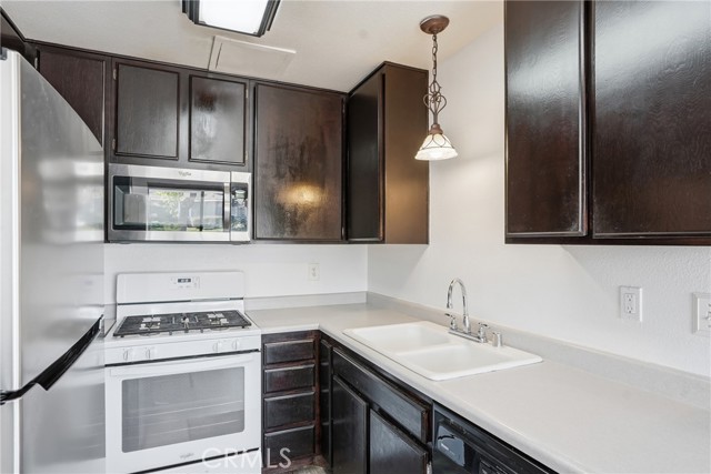 Detail Gallery Image 8 of 21 For 1193 E Foster, Santa Maria,  CA 93455 - 3 Beds | 1/1 Baths