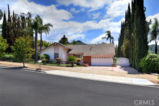 Detail Gallery Image 3 of 60 For 1772 Restful Ct, Simi Valley,  CA 93065 - 4 Beds | 2 Baths