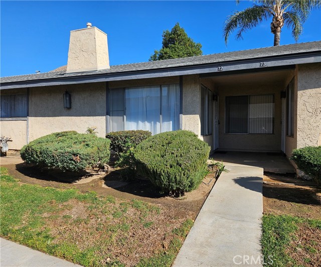 Detail Gallery Image 1 of 12 For 2891 Canyon Crest Dr #72,  Riverside,  CA 92507 - 2 Beds | 2 Baths