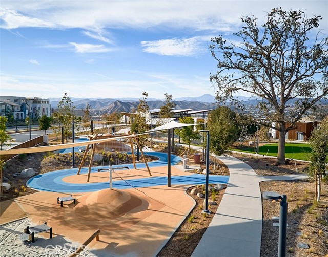 Detail Gallery Image 11 of 12 For 26969 Echo Mountain Way, Valencia,  CA 91381 - 4 Beds | 3/5 Baths