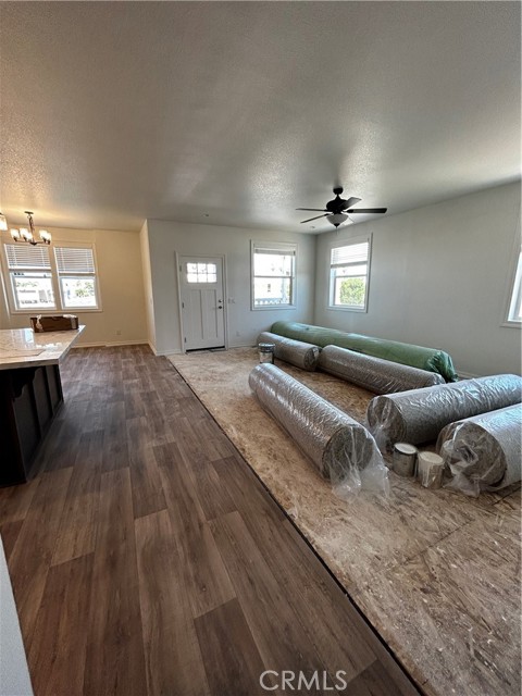 Detail Gallery Image 5 of 16 For 2205 W Acacia Ave #186,  Hemet,  CA 92545 - 3 Beds | 2 Baths