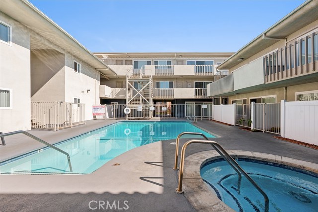 Detail Gallery Image 2 of 16 For 3710 Garnet St #217,  Torrance,  CA 90503 - 2 Beds | 2 Baths