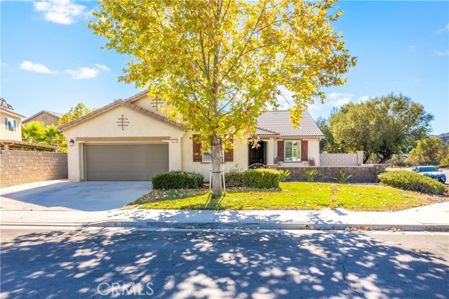 Detail Gallery Image 1 of 37 For 32496 Shadow Canyon Trl, Wildomar,  CA 92595 - 4 Beds | 3 Baths