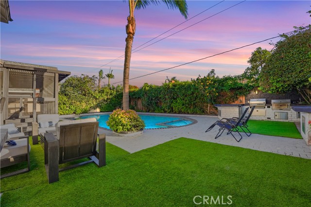 Detail Gallery Image 37 of 38 For 511 Sturgeon Dr, Costa Mesa,  CA 92626 - 4 Beds | 3 Baths