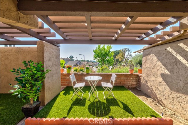 8629 Buena Tierra Place, Buena Park CA: https://media.crmls.org/medias/410eba2e-f72c-4d1e-b91a-02e945c81c75.jpg
