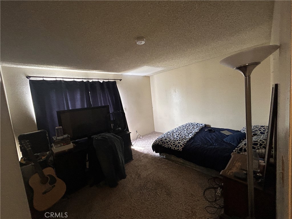 https://media.crmls.org/medias/410efecb-2b98-4338-9847-746fbb9fb2de.jpg?preset=X-Large