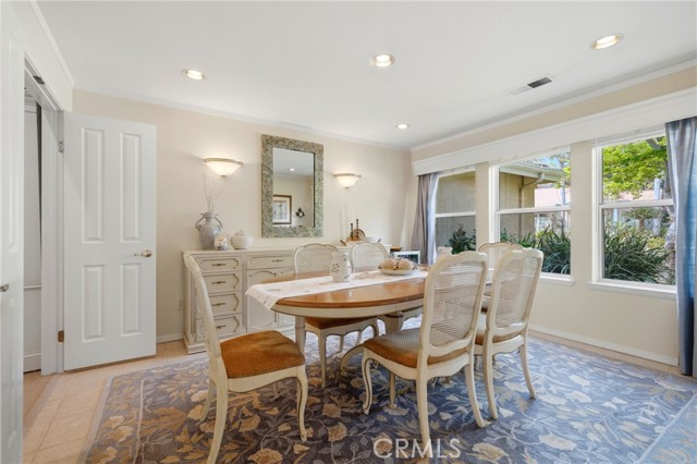 Detail Gallery Image 29 of 61 For 2134 Cottonwood Cir, Visalia,  CA 93277 - 4 Beds | 3 Baths