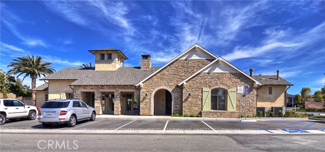 4901 Orleans Drive, Huntington Beach CA: https://media.crmls.org/medias/410fb9b0-8b88-4251-b257-63d01571dc64.jpg