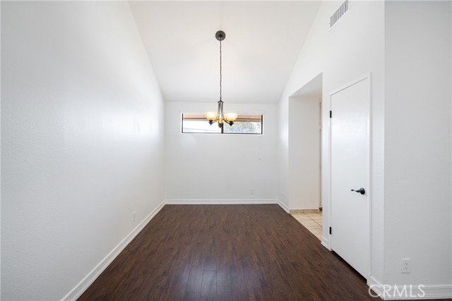 Detail Gallery Image 9 of 25 For 22421 Sherman Way #1,  West Hills,  CA 91307 - 2 Beds | 2 Baths